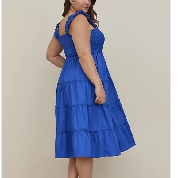 TORRID NWT SMOCKED TIERED MIDI DRESS - POPLIN BLUE - Picture 1 of 5